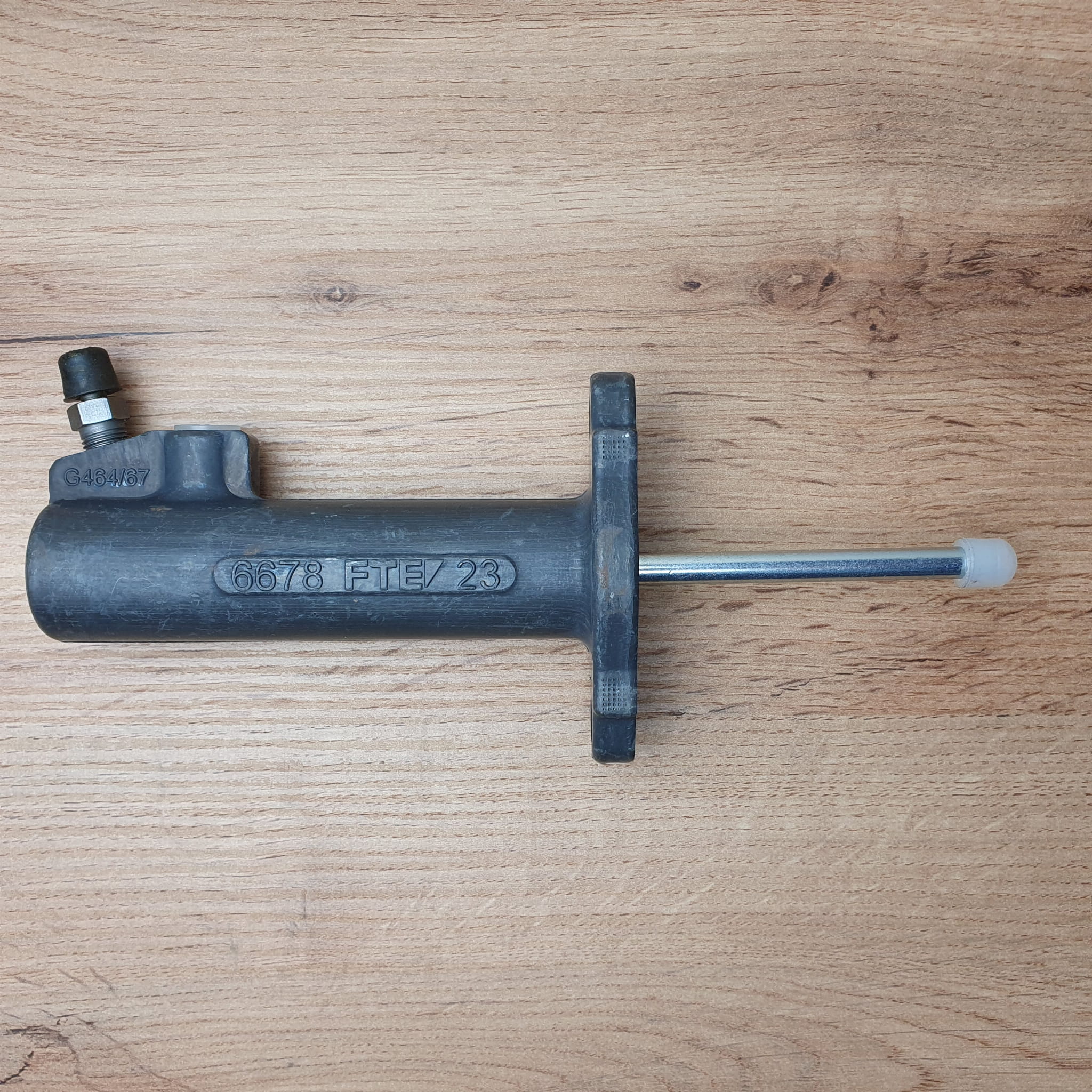 Kupplungsnehmerzylinder für Mutlicar M26.1/2/4/5 und M30 FUMO 
